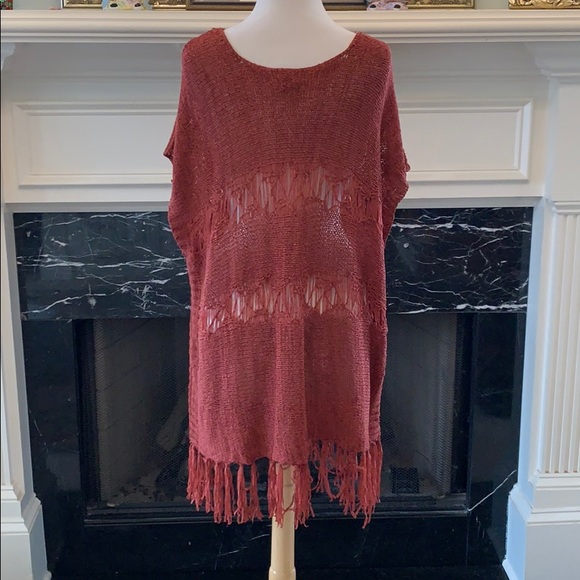 Open weave, fringed, rust tunic top - Picture 5 of 6